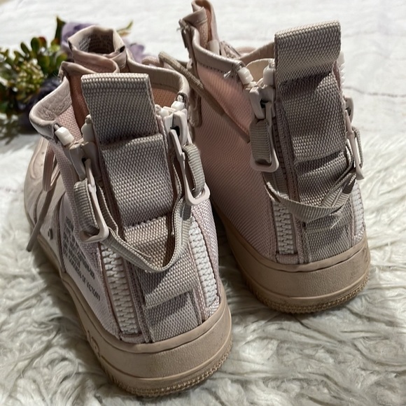 Nike SF Air Force 1 MidSilt Red Canvas Mid Top Sneakers - Picture 10 of 11